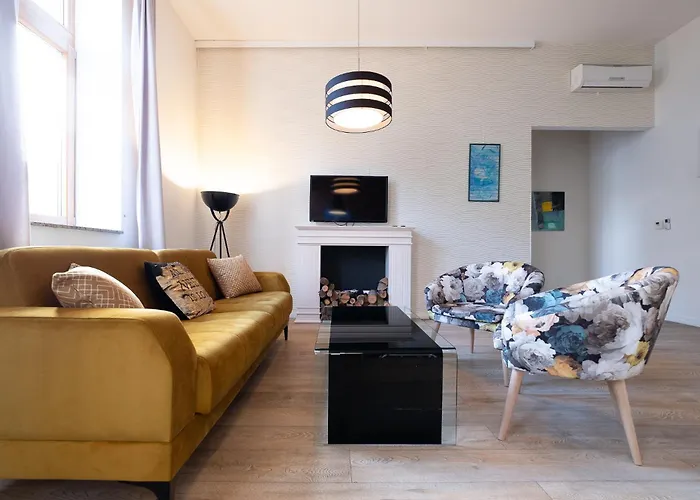 Two-Bedroom Apartment Art 3 Ac Units