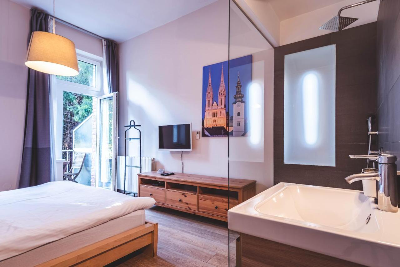 Apartma Two-bedroom Art 3 Ac Units