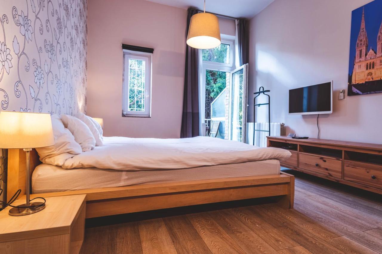 Two-bedroom Art 3 Ac Units Zagreb